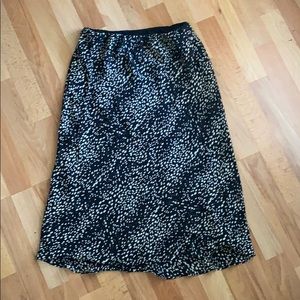 Max studio skirt